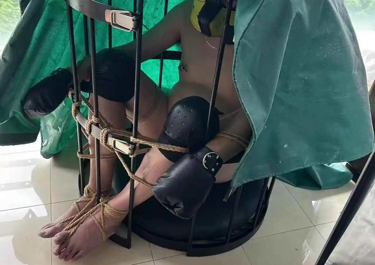【西檬之家】圣水玩法解析：BDSM圈子中的权力与信任